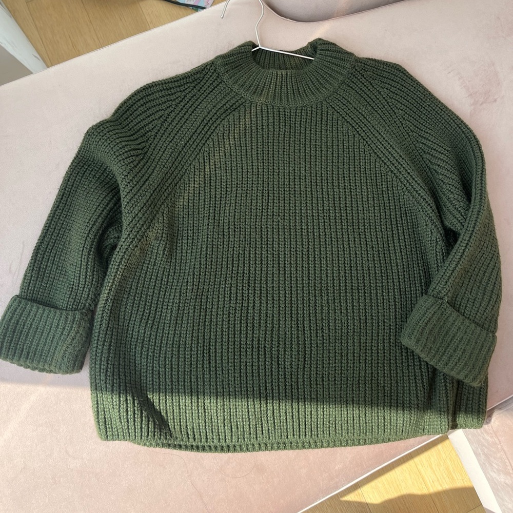 Topshop forest green 3/4 sleeves crew neck sweater